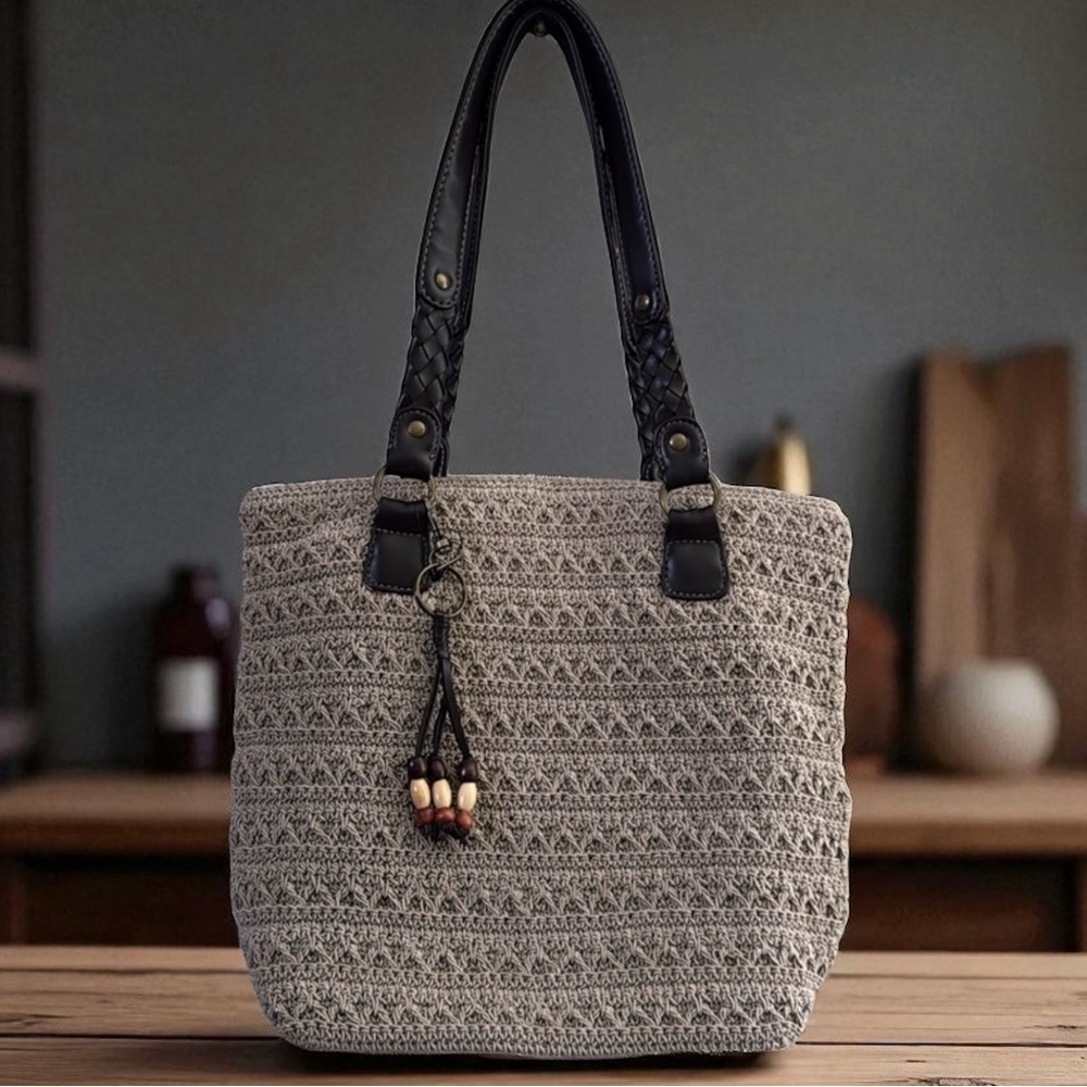 Frankie and Johnnie Crochet Boho Shoulder Bag Beige with Brown Strap NWOT